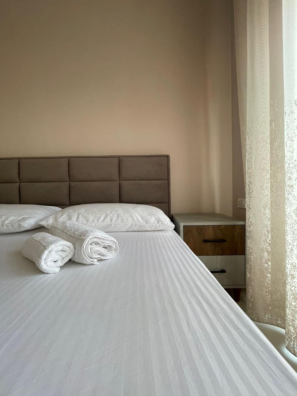 Boho Central Apartment Tirana Bagian luar foto